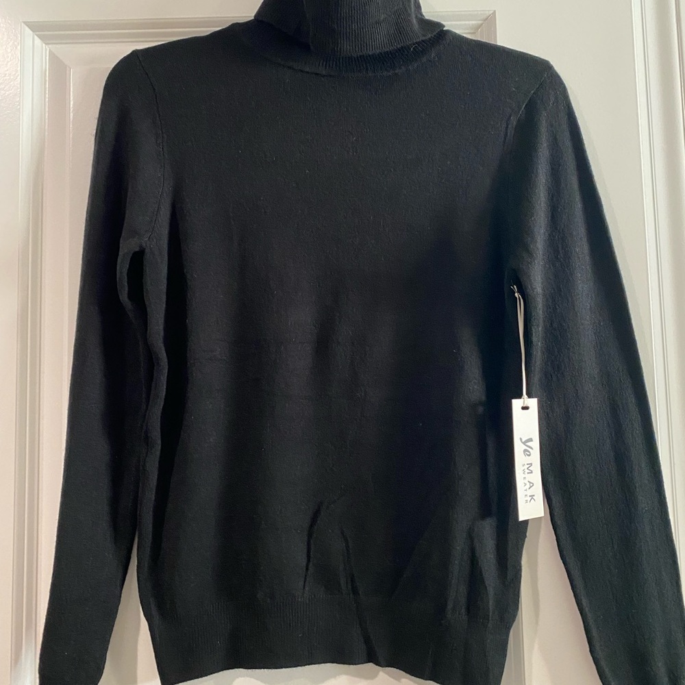 Ye Mak turtleneck sweater